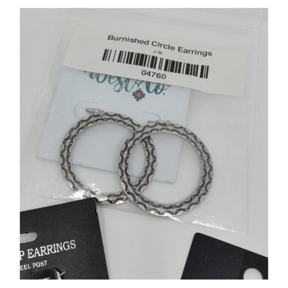 CURATED bundle 3 trendy classic 3 pairs of earrings hoops circle varitety  NEW - Picture 4 of 5